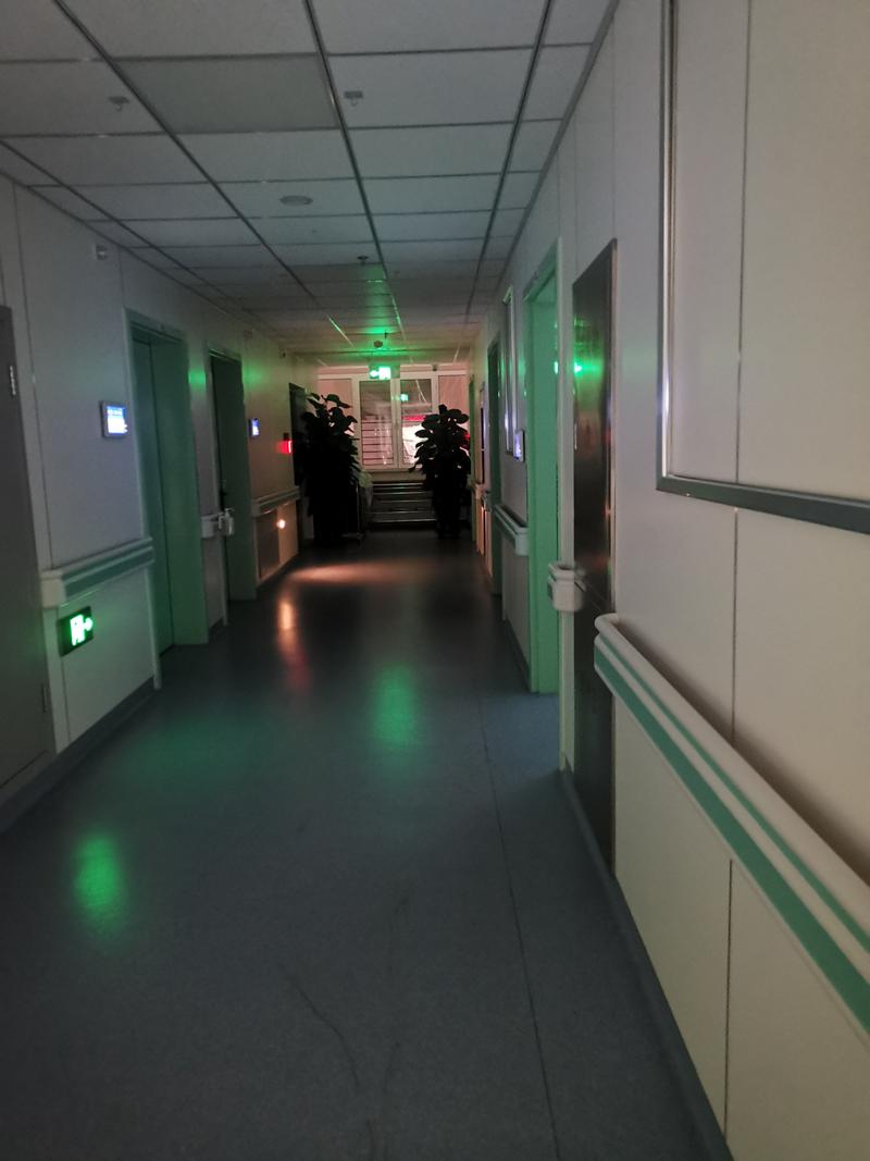 维云24小时医保取现回收：深夜里的救命稻草